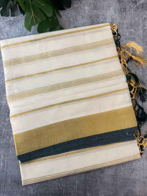 Kerala cotton saree - lines