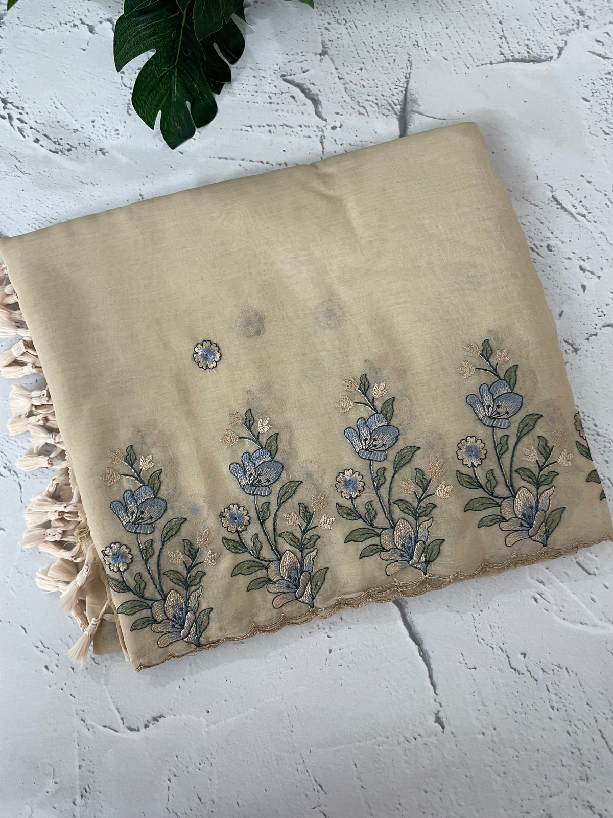 Soft crush chiffon saree with embroidery MCH390