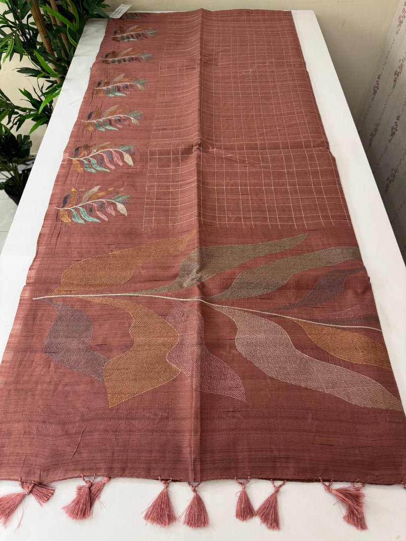 Crushed Blended tussar silk saree with embroidery- SNFCYEY Pinkish Brown