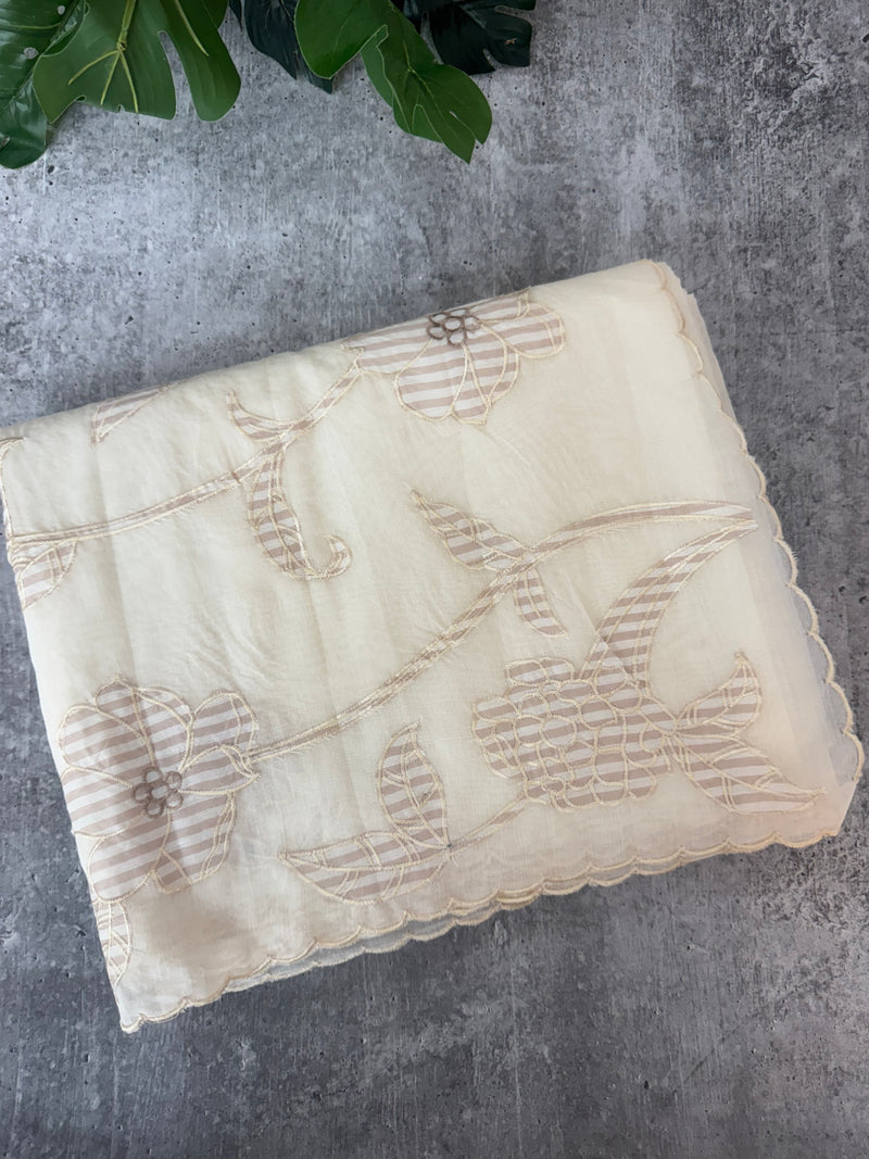 Mul chanderi applique work saree  MSH931 - Offwhite to Palemauve