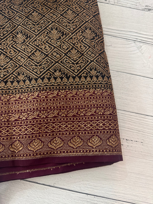 Banarasi semi katan saree with contrast border SHKNTNM- Black to Wine