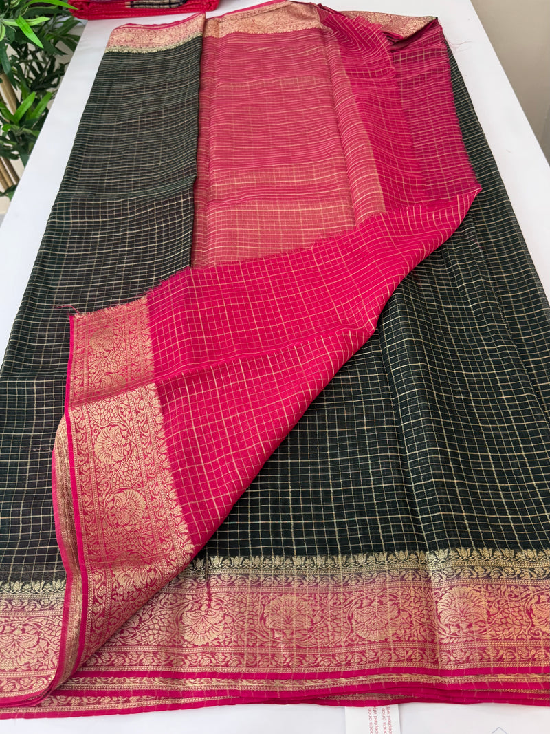 Chiffon Georgette saree with zari weaving  MCJI102 DarkGreen & Pink