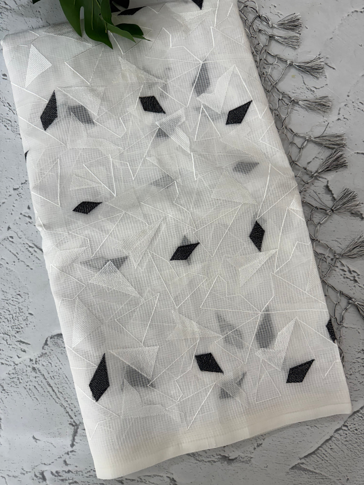 Kota Moonga checks saree with thread work MSH294 - White to Black