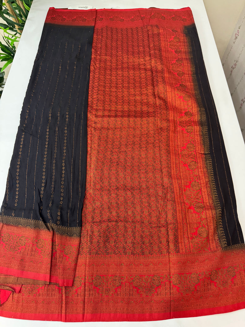 Chinnon Georgette saree with contrast pallu and blouse MS12166