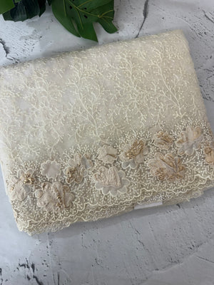 Soft Organza saree with thread work and tissue applique borders - MCW605 Offwhite
