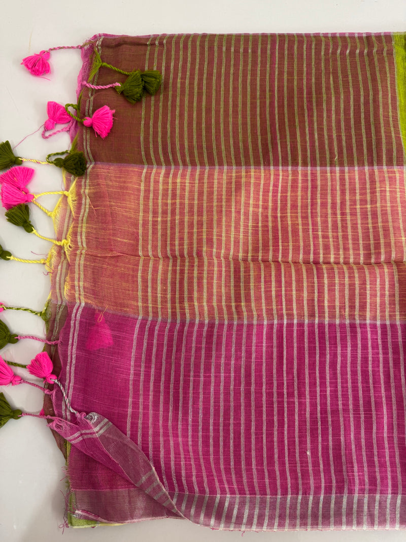 Checks semi Linen Saree MS8654