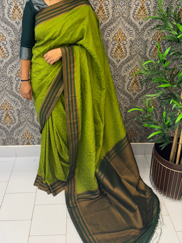 Soft chiffon Georgette saree - SMGRSR ParrotGreen to DarkGreen