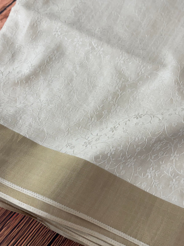 Soft silk saree with embossed body MS8144