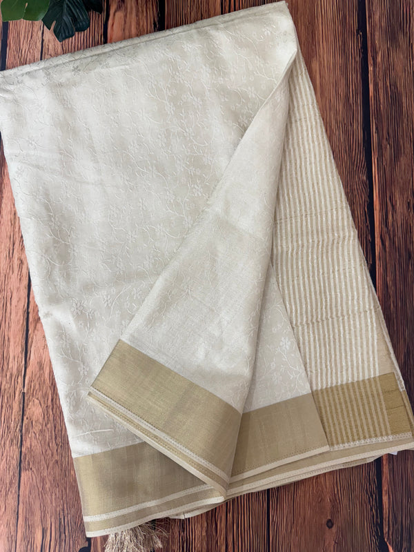 Soft silk saree with embossed body MS8144