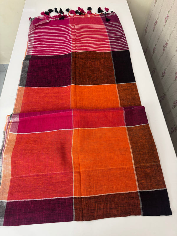 Checks semi Linen Saree MS8654