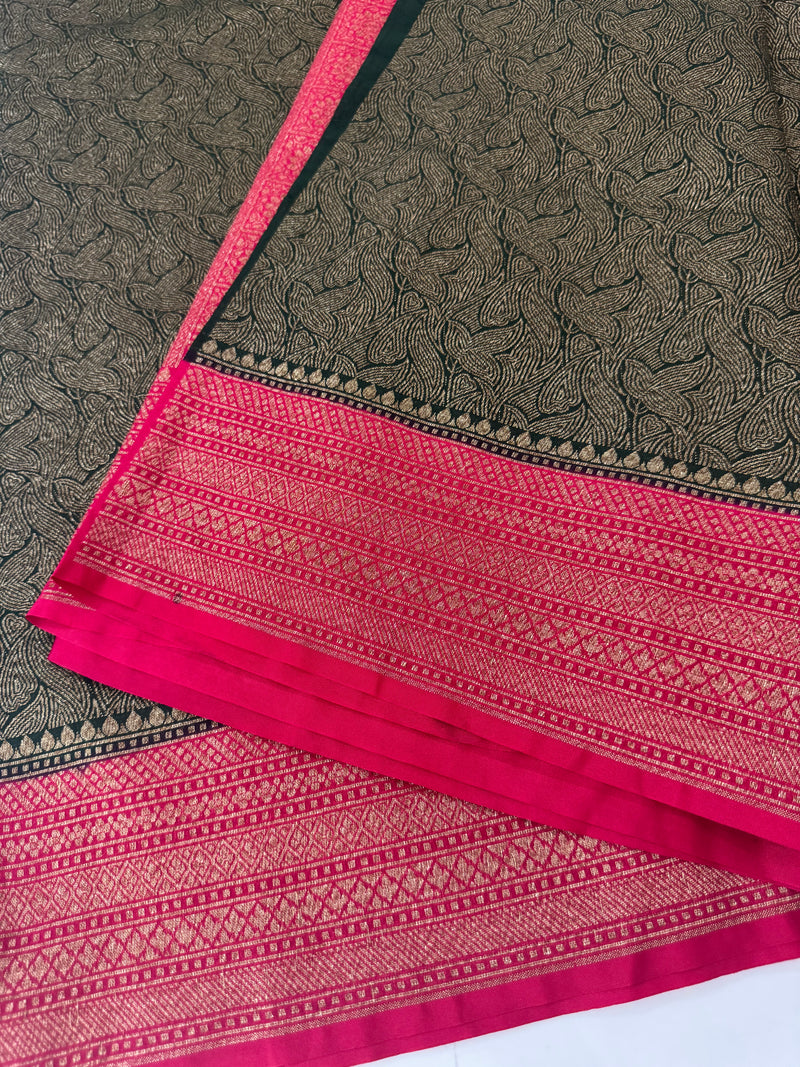 Banarasi semi katan saree with contrast border MS6665- DarkGreen to Pink