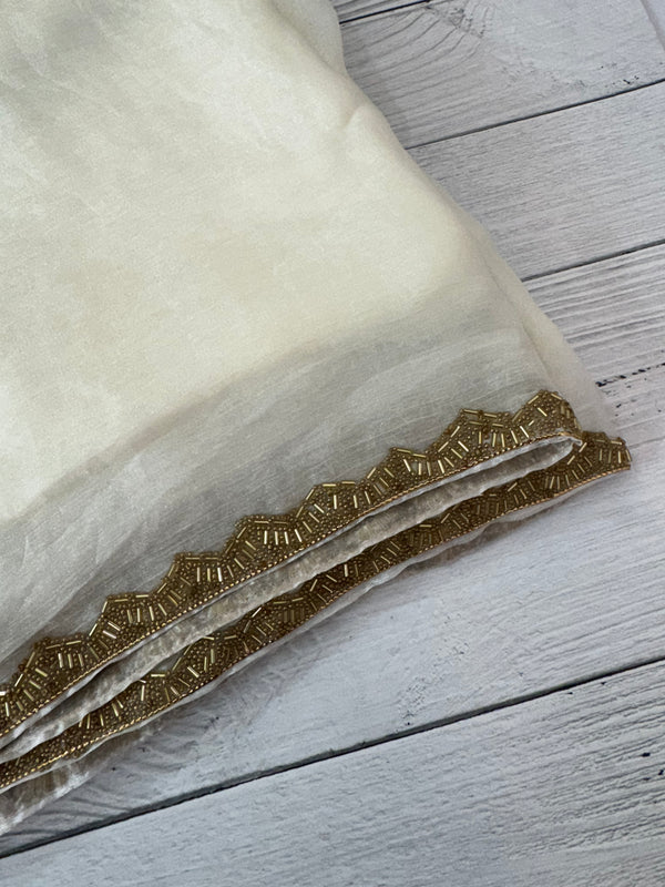 Shimmery crush silk saree with handworked lace border MS99321- Offwhite