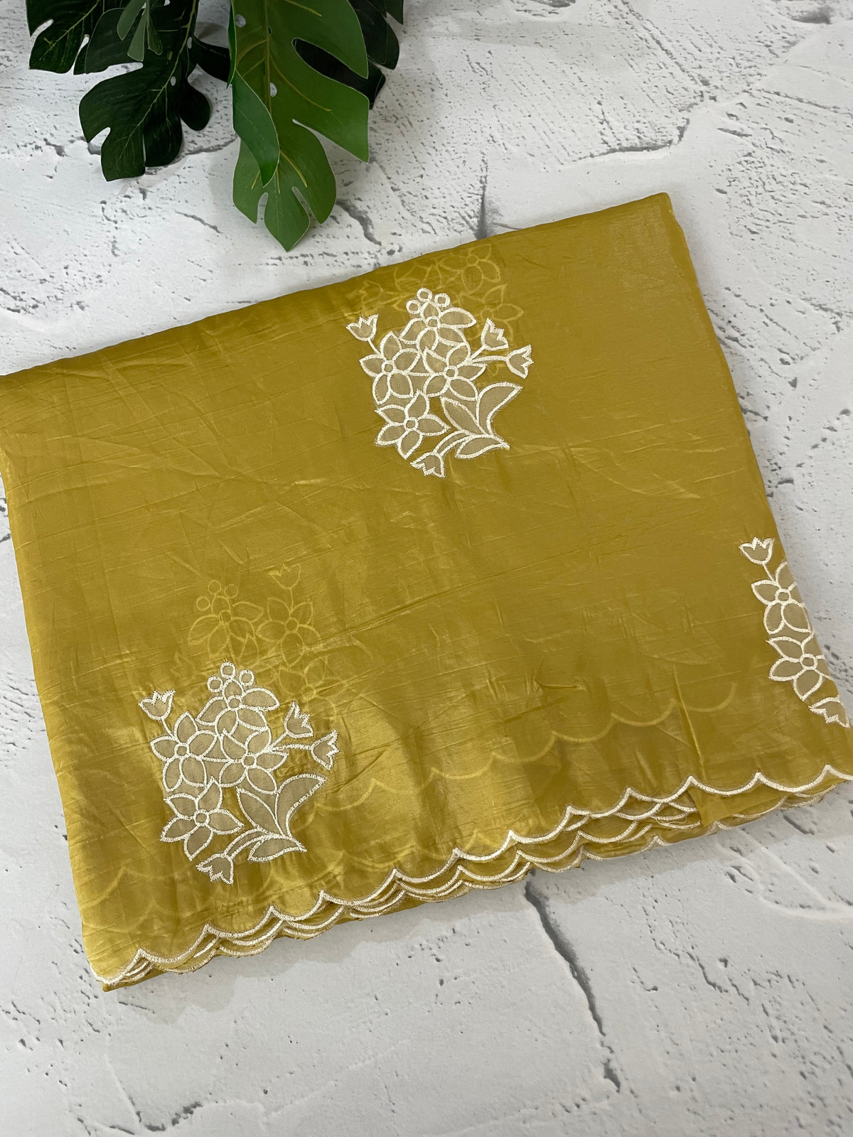 Soft crush Organza saree with embroidery and applique work MS14764